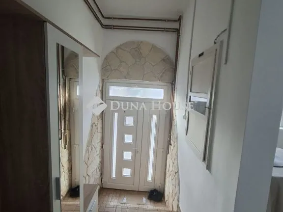 Kiadó ház Pécs, Álmos utca 90 nm