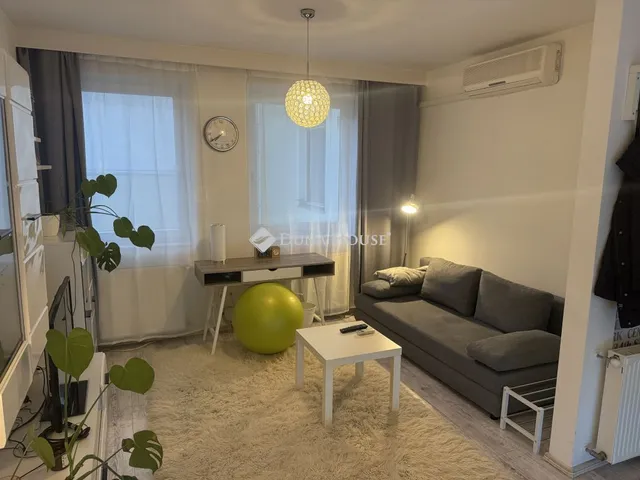 Kiadó lakás Pécs, Mária utca 31 nm