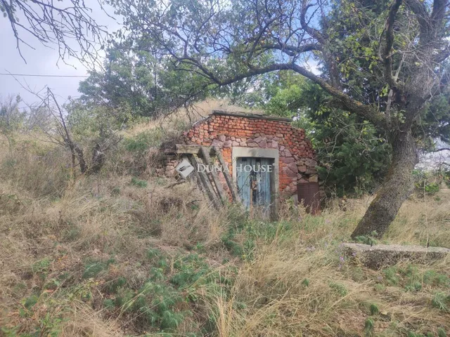 Eladó telek Kővágószőlős 4576 nm