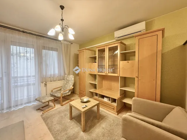 Kiadó lakás Pécs, Jókai utca 40 nm