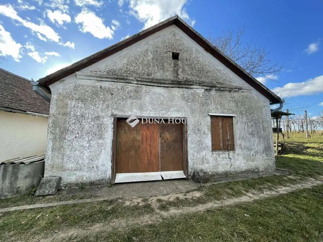 Eladó mezőgazdasági ingatlan Hásságy, Zártkert 50 nm