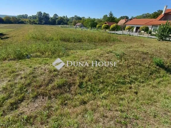 Eladó telek Szántód 5665 nm