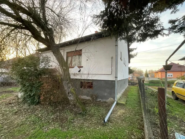 Eladó ház Tápióság, Szentmártonkátai út 100 nm