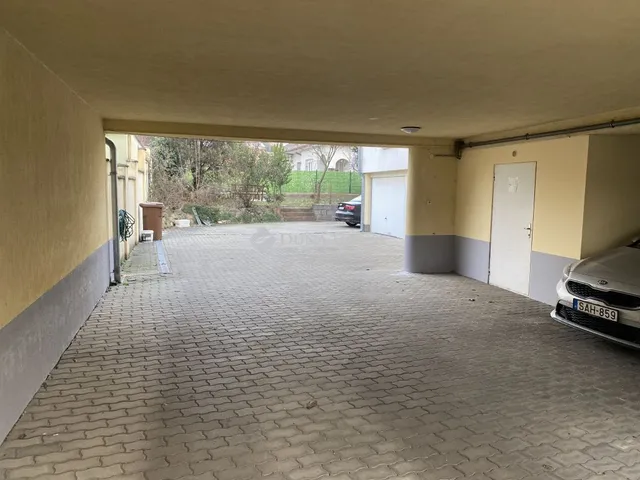 Kiadó lakás Pécs, Endresz György utca 40 nm