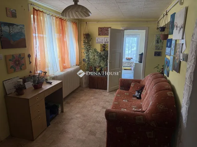 Eladó ház Egerág, Pozsonyi utca 96 nm