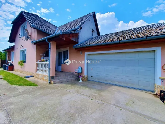 Eladó ház Nagyváty 185 nm