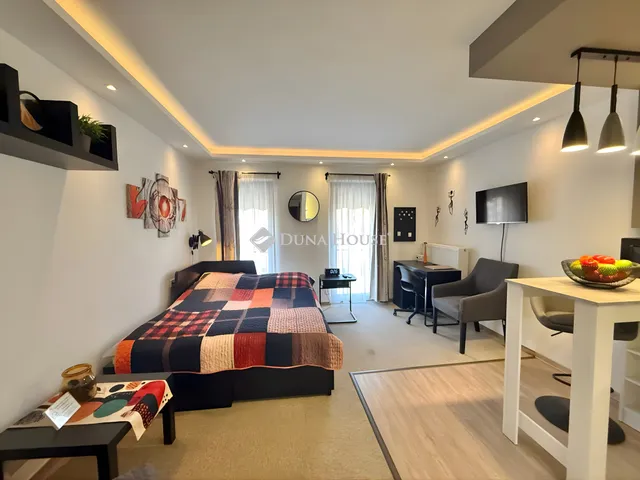 Eladó lakás Pécs, József Attila utca 73 nm