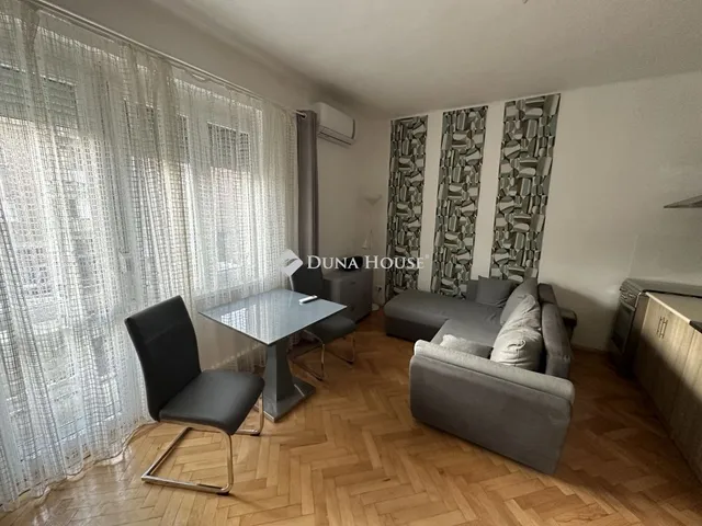 Kiadó lakás Pécs, Petőfi Sándor utca 40 nm