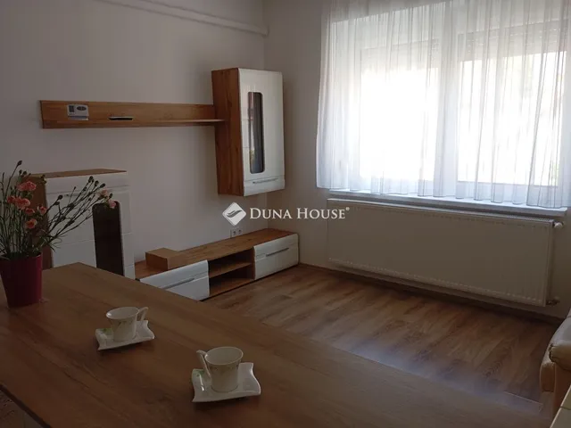 Eladó lakás Pécs, Erreth Lajos utca 58 nm