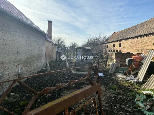 Eladó ház Szentlőrinc, Arany János utca 50 nm