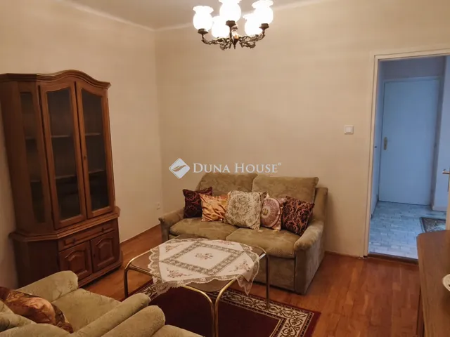 Kiadó ház Pécs 170 nm