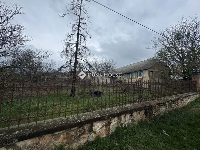 Eladó ház Pécsvárad 100 nm