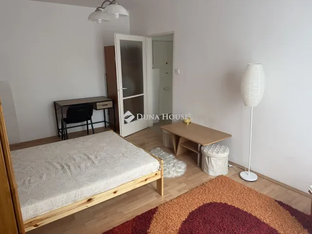 Kiadó lakás Pécs, Budai Nagy Antal utca 35 nm