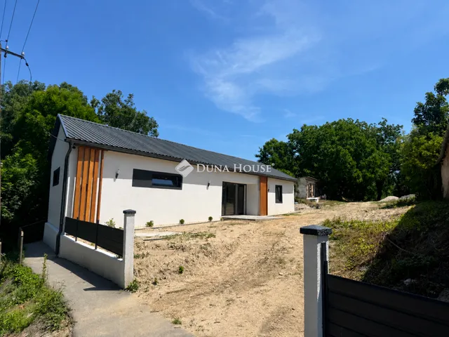 Eladó ház Görcsöny, Aszódi utca 100 nm