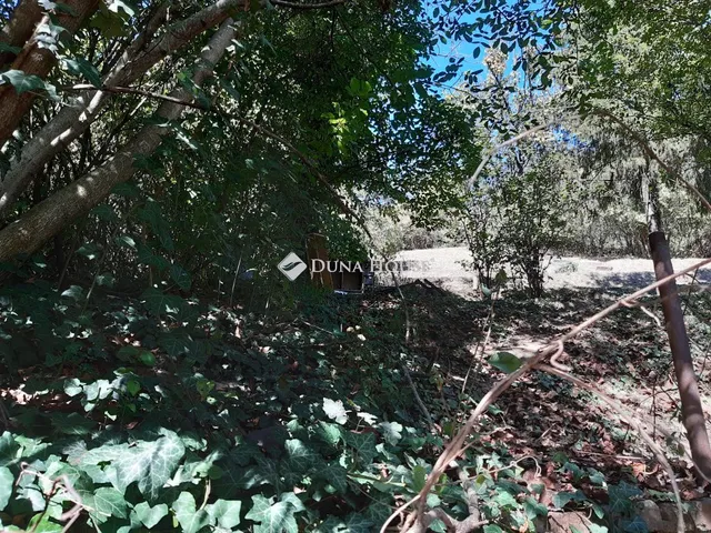 Eladó telek Pécs, Kis-mélyvölgy 1040 nm