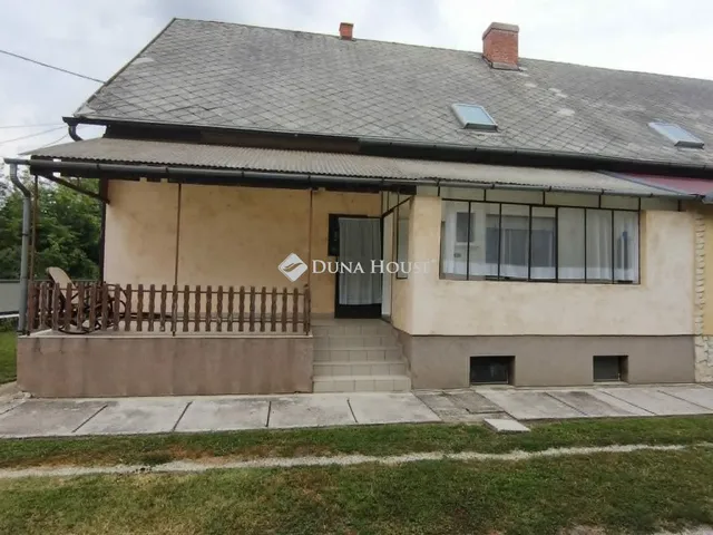 Eladó lakás Harkány, Vasút utca 108 nm