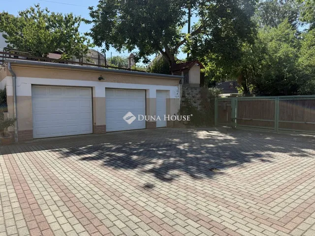Eladó ház Kökény, Alsó köz 150 nm