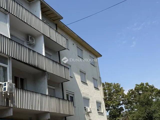Eladó lakás Pécs, Zsolnay Vilmos utca 60 nm