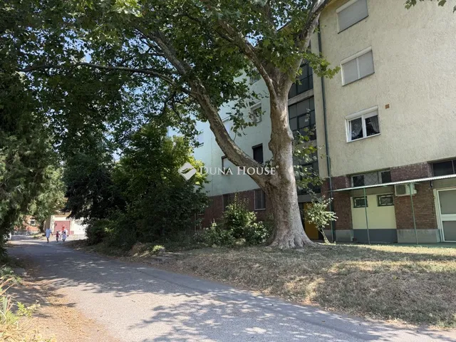 Eladó lakás Pécs, Zsolnay Vilmos utca 60 nm