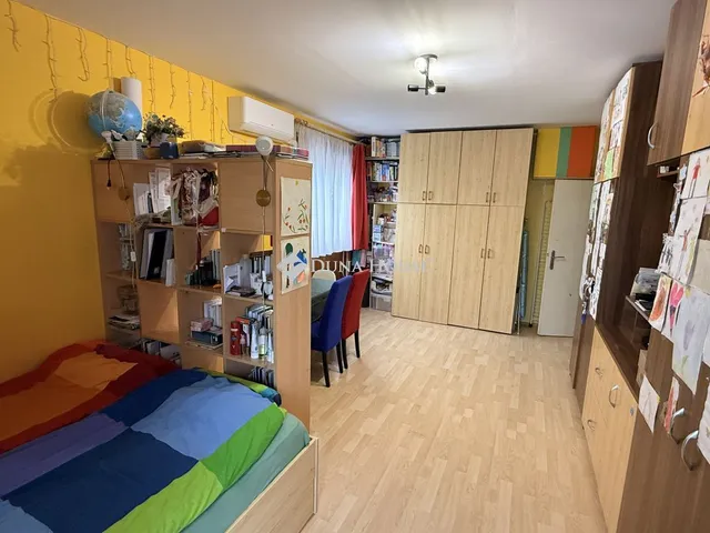 Eladó lakás Pécs, Kerényi Károly utca 60 nm