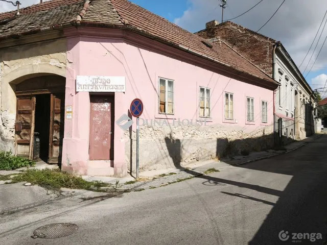 Eladó lakás Pécs 64 nm