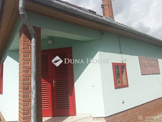 Eladó kereskedelmi és ipari ingatlan Helesfa 72 nm