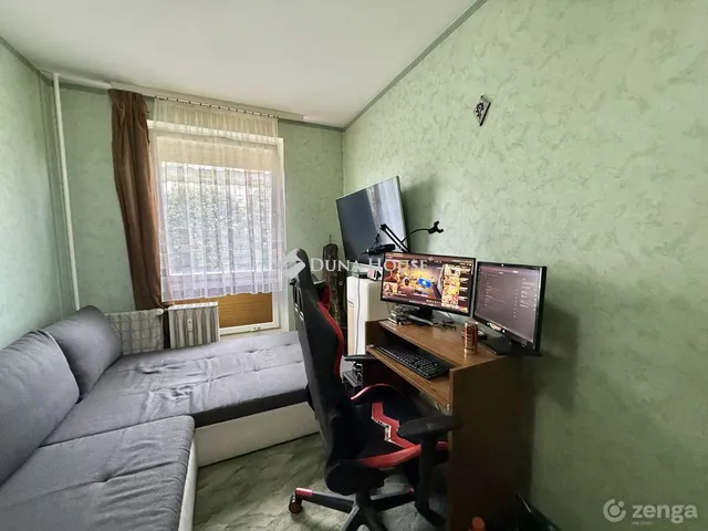 Eladó lakás Pécs, Szabó Ervin tér 63 nm