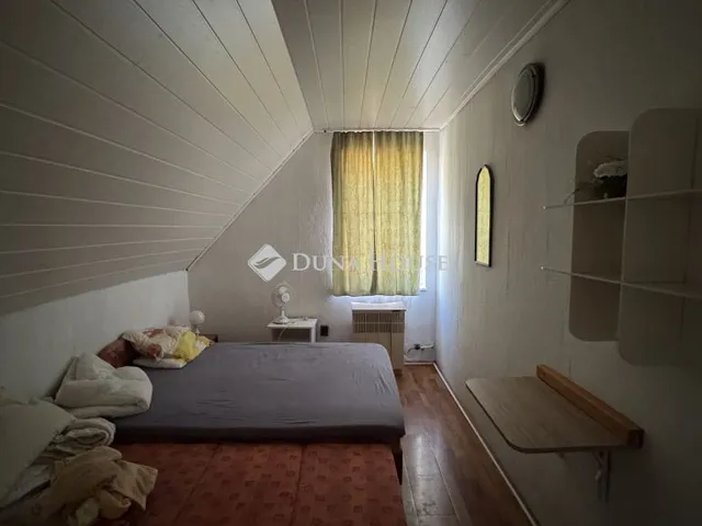 Eladó kereskedelmi és ipari ingatlan Orfű 330 nm