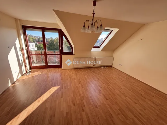 Eladó lakás Pécs 86 nm