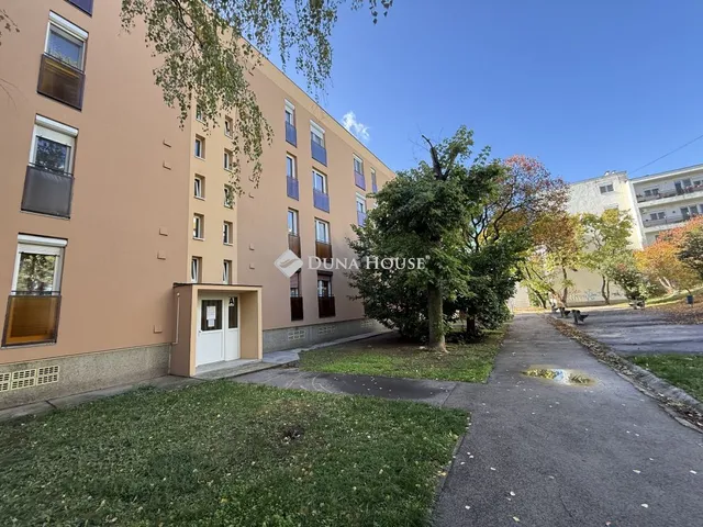 Eladó lakás Pécs, Attila utca 51 nm