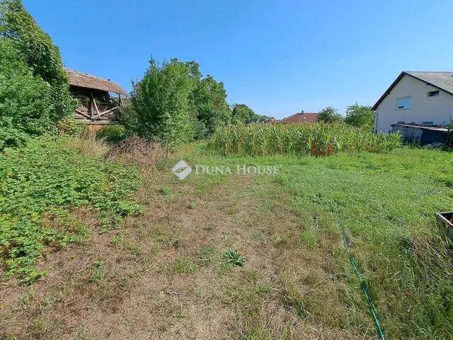 Eladó telek Páty 1531 nm