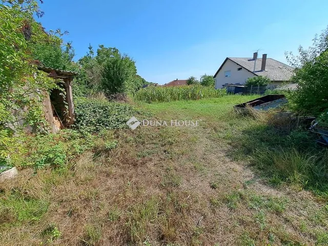 Eladó telek Páty 1531 nm