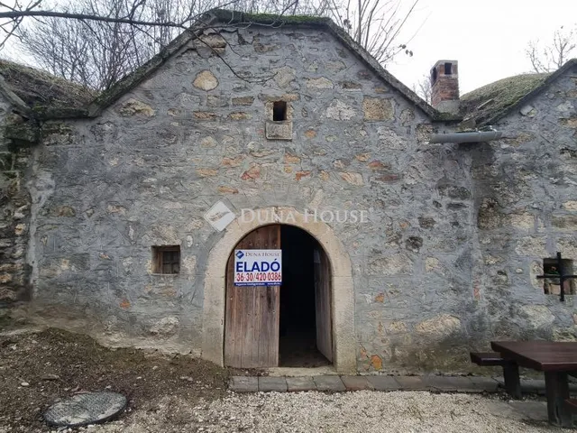 Eladó mezőgazdasági ingatlan Páty 68 nm