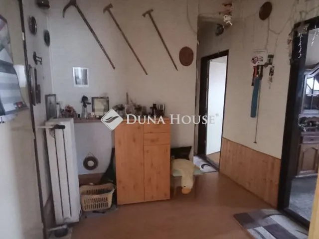 Eladó ház Budapest XVI. kerület 370 nm