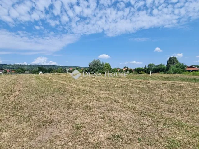Eladó telek Zsámbék 861 nm
