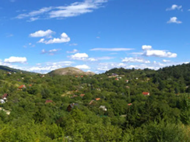 Eladó telek Budaörs 2513 nm