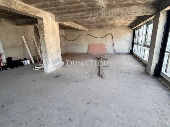 Eladó kereskedelmi és ipari ingatlan Győr 161 nm