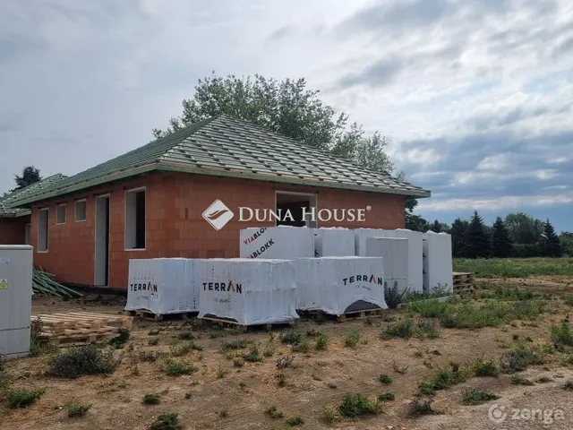 Eladó ház Zsámbék, Határ út 102 nm