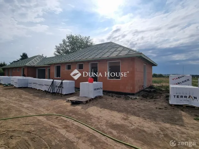 Eladó ház Zsámbék, Határ út 102 nm