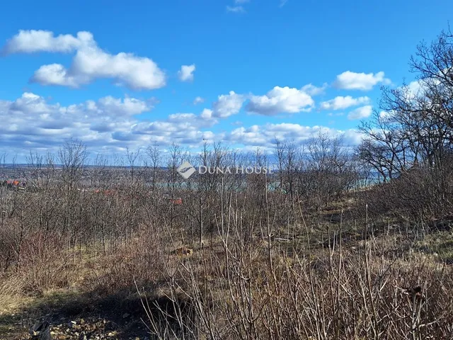 Eladó telek Balatonalmádi 2050 nm