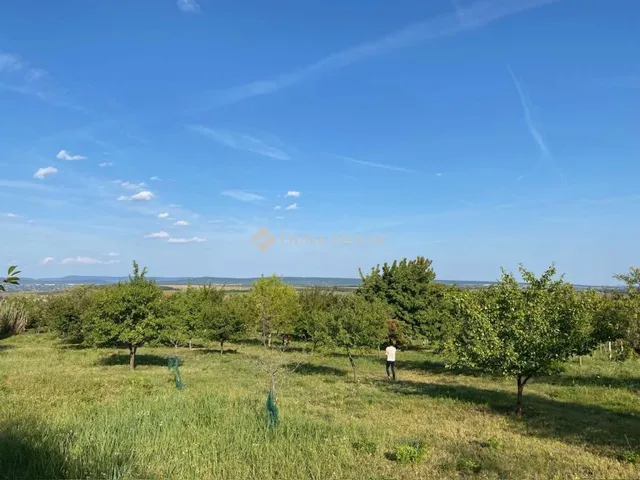 Eladó telek Etyek 2655 nm