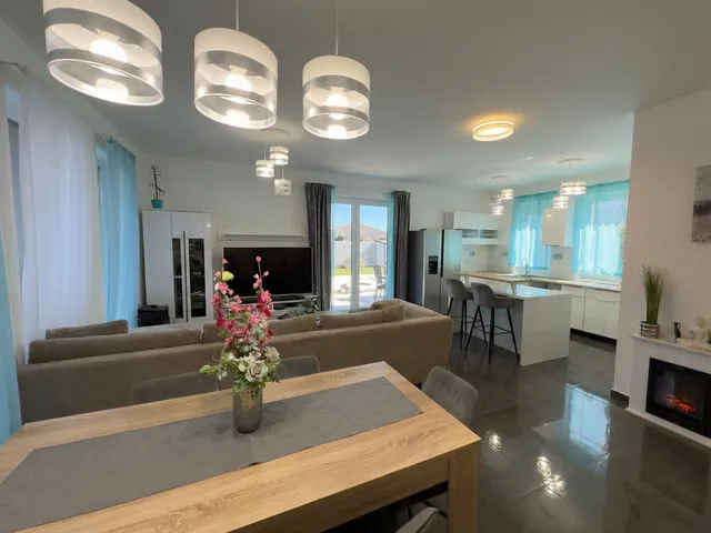 Eladó ház Budapest XVII. kerület, Rákoscsaba-Újtelep 131 nm