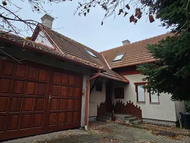 Eladó ház Budapest XVIII. kerület 179 nm