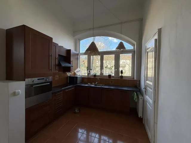 Kiadó lakás Budapest XI. kerület, Mányoki út 106 nm