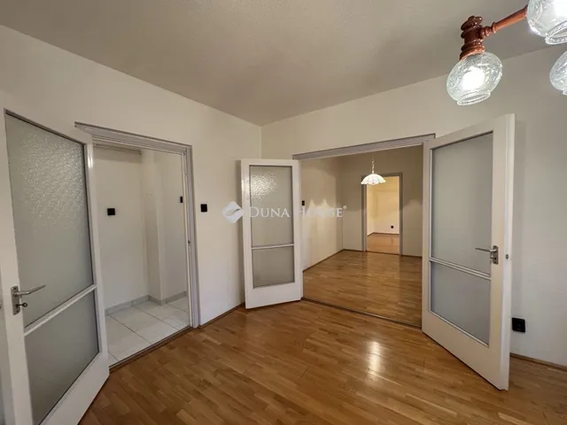 Eladó lakás Budaörs, Szivárvány utca 75 nm