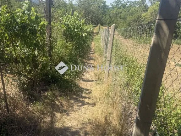 Eladó telek Budaörs, Domb utca 922 nm