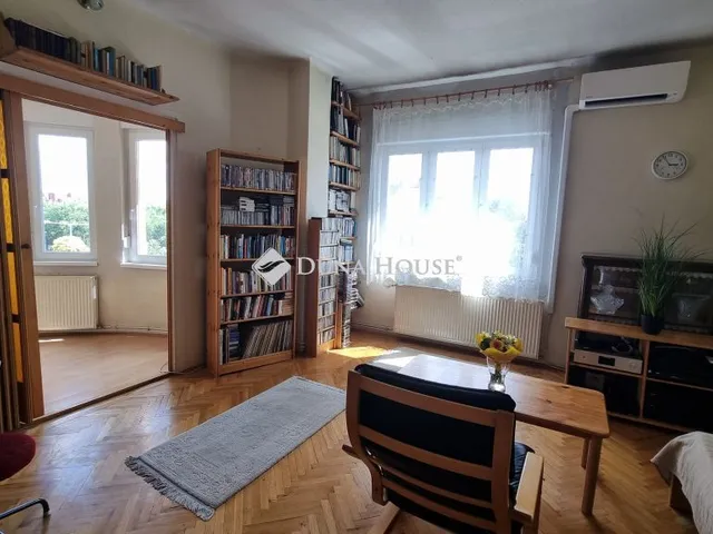 Eladó lakás Budapest XI. kerület, Karolina út 93 nm