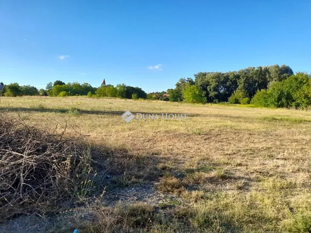 Eladó telek Kerepes, Sólyom utca 830 nm