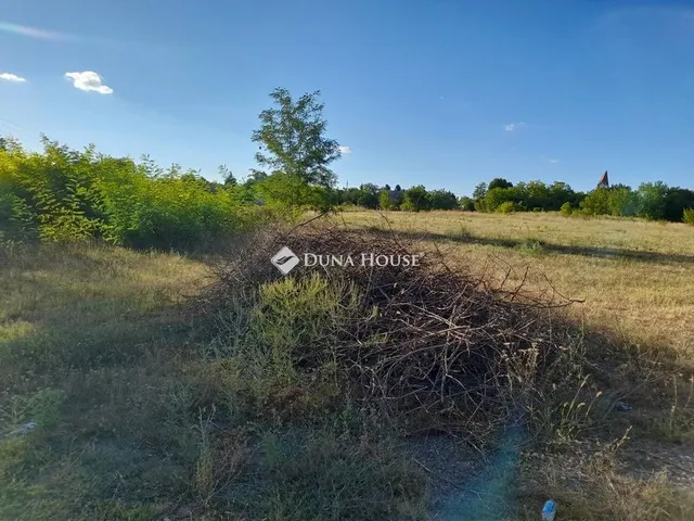 Eladó telek Kerepes, Sólyom utca 830 nm