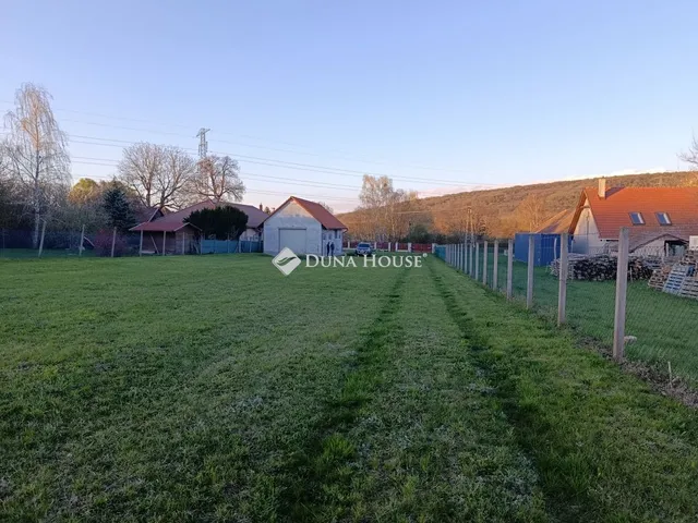 Eladó telek Gödöllő 6585 nm